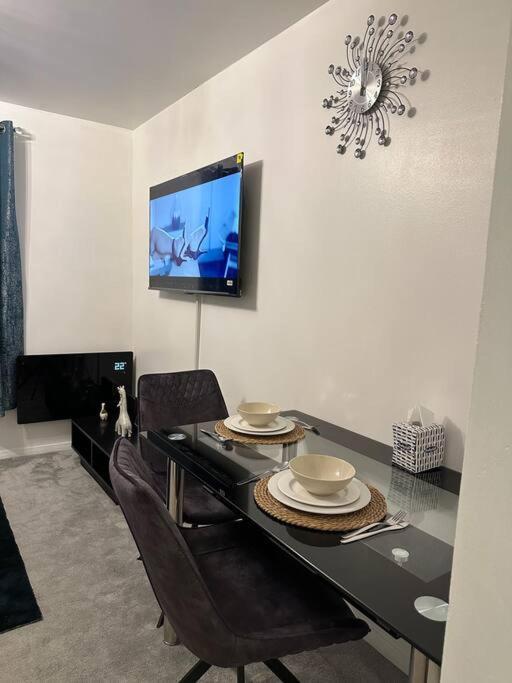 Apartment Lovely Modern One Bedroom Flat Close To Station *
