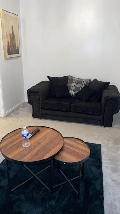 Lovely Modern One Bedroom Flat Close To Station Apartment